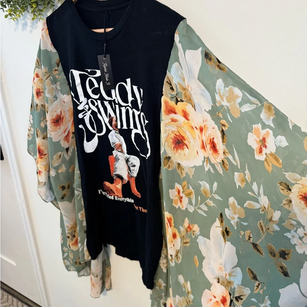 Custom Teddy Swims Concert Tee with Floral Kimono Sleeves - Picture 3 of 6